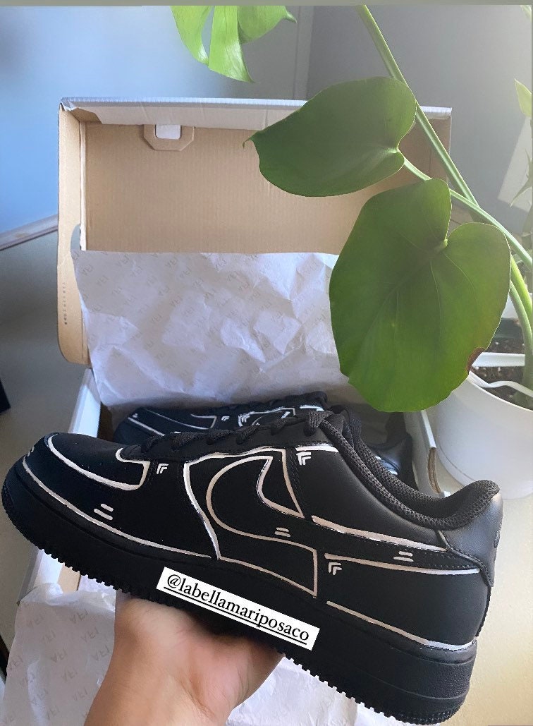 Custom Nike Air Force 1s Comic Outline 