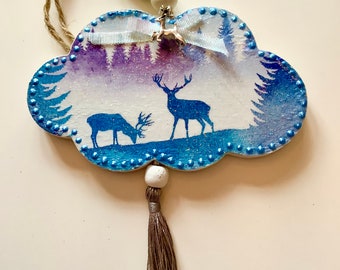 Adorno de madera de ciervo del bosque