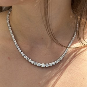 20 Carat Graduated Tennis Diamond Necklace In 14K White Gold
