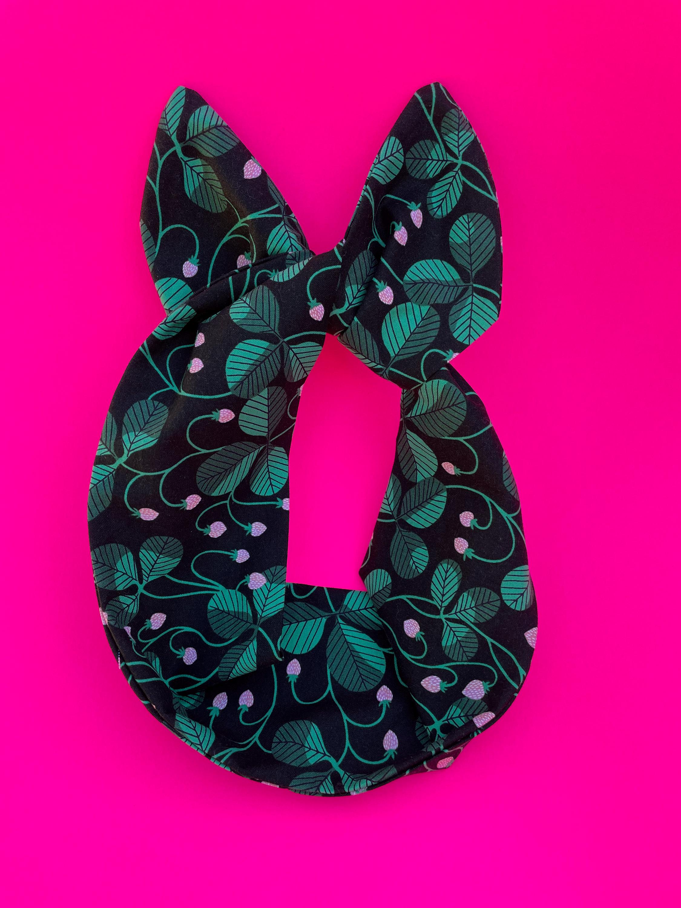 Wire Headband | Head wrap | Handmade| Green strawberry Love letter print