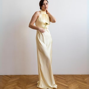 Vestido amarillo pálido Vestidos de dama de honor tendencias 2024 Vestido de fiesta amarillo Vestido de dama de honor hasta el suelo Vestido de novia de jardín Vestido de satén de seda Vestido Hannah
