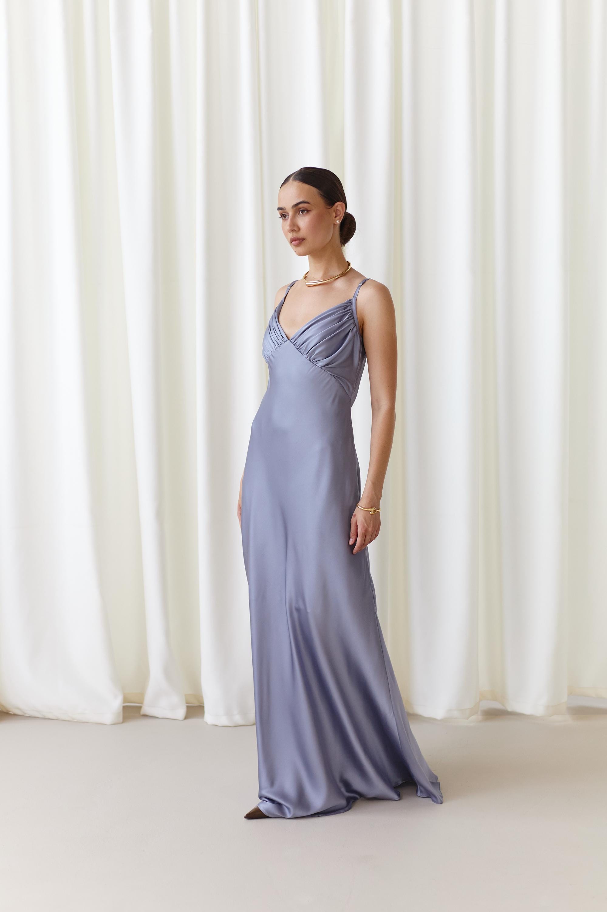 light grey satin dress Silver Gray Maxi Gown Wedding Guest Full Length Dress Bridesmaid Dress Dress Maxi Evening Outfit Gray Ball Gown Alyssa Dress runners
