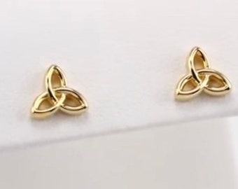 Orecchini Pendenti In Oro Giallo 14K Con 3 Perle D'Acqua Dolce 5-7mm - Design Graduato, Fatti A Mano - 5