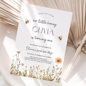 Bee First Birthday Invitation Our Little Honey First Birthday Invitation Bee Birthday Invite Cute Bee Birthday Invitation 1st Bee-Day Invite afbeelding 2