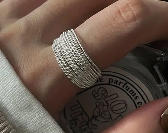 Multi-line Niche Design Ring