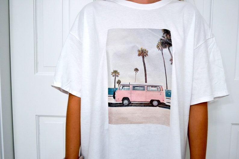 Pink Van Graphic Tee | Vintage Volkswagen T shirt | Graphic Tees for Women | VW Bus Oversized T-shirt | Cali Beach Tshirts | Cute Tees Girls 