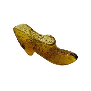 Vintage FENTON Daisy Button Amber Glass Shoe