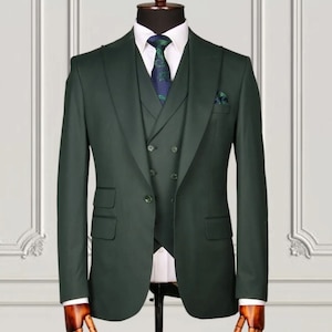 Men&#39;s Black Bespoke Slim Fit Three Piece Suits Tuxedo Dinner Party Wear Suits Groomsmen Wedding Wear Suit Coat Pant Vest Suits For Mens
