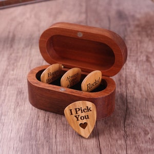 Best Custom Guitar Pick Holder, Wooden Guitar Pick Case, Personalized Engraved Guitar Pick Box, Guitar Plectrum Box, Guitar Player Gifts