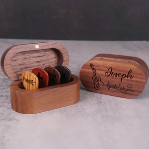 Engraved Custom Guitar Pick Holder, Wooden Guitar Pick Case, Personalized Guitar Pick Box, Plectrum Box Guitar Player Gifts, Gift For Dad