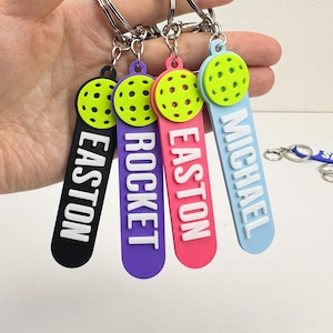 Personlig Pickleball-nyckelring, anpassad namnnyckelring, Pickleball-väsketikett, ryggsäcksnamnetikett, tränarpresent, lagpresent