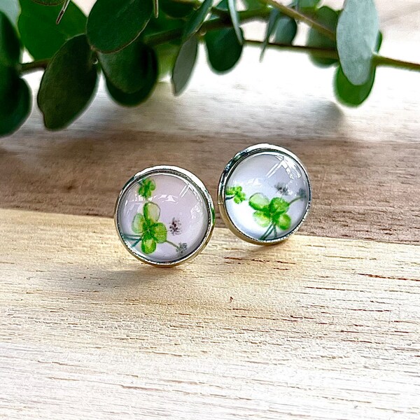 Kleeblatt Good Luck Blumenohrringe Ohrstecker Earings Natur Cabochon Glas mit Liebe handgefertigt als Geschenk oder für einen selbst