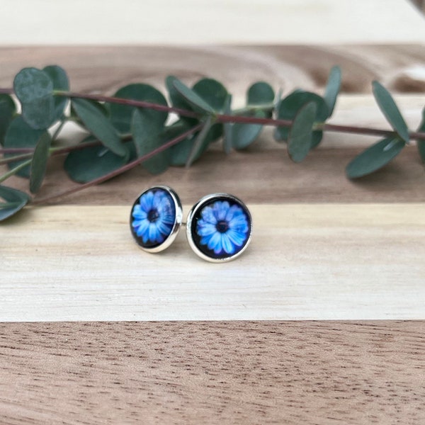 Blumen Blühten Ohrstecker Floral Earring Cabochon Glas mit Liebe handgefertigt wunderschön als Geschenk oder für einen selbst