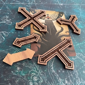 Tabletop gaming "Arrow"  multi-location connection tokens made for Arkham Horror LCG, engraved in Walnut or Maple