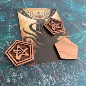 Player Investigator Eldritch Star tokens for Arkham Horror LCG, markers engraved in maple or walnut