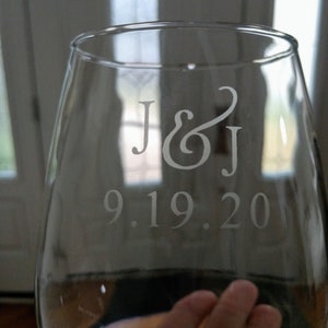 Personalized Wine Glass, Custom Wine Glass, Etched Glassware, Monogram Glasses, Custom Shower/ Wedding Gift, Housewarming, Hostess Gift
