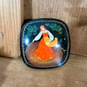 Vintage Painted Russian Folk Art Floral Metal Trinket Boxes | Small Russian Metal Tins | Vintage Painted Homeware | Home Decor