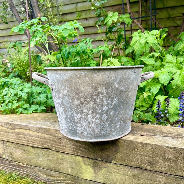 Vintage Galvanised Metal Tub  | Old Galvanised Tub | Garden Tub | Garden Storage