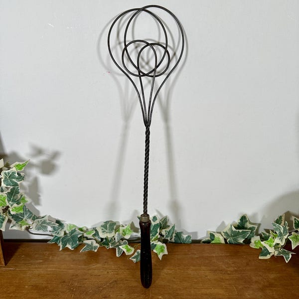 Vintage Kleen-eze Carpet Beater: Rustic Kitchen Decor
