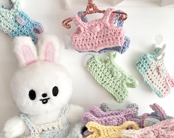 Skzoo 10cm Doll Crochet Overalls with Tail Space— doll clothes, straykids, skz, kpop