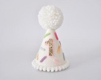 Sweet One Felt Party Hat – White & Gold, Cake Smash Prop