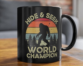 Tazza da caffè Bigfoot / Campione del mondo di nascondino Sasquatch / Regalo Yeti