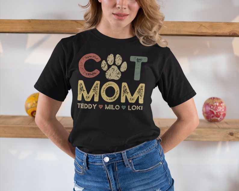 Cat Mom Shirt with Cat Names, Personalized Gift for Cat Mom, Custom Cat Mama Shirt with Pet Names, Cat Owner Shirt, Cat Lover Mothers Day image 2