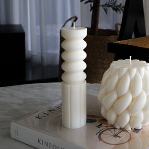 Totem 20cm tall ribbed sculptural candle image 1