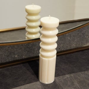 Totem 20cm tall ribbed sculptural candle image 3