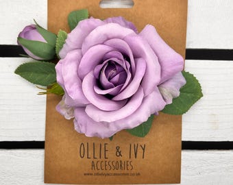 Hübsche fliederfarbene Rosen-Haarspange