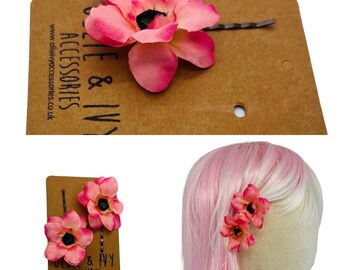 Pretty pink flower hair pins. X2