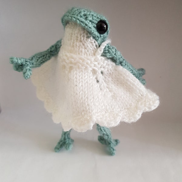 Froggy's Dress / Apron pattern -knitting pattern DIGITAL PDF