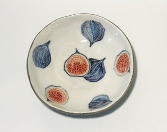Small artisan made stoneware jewelry dish with hand painted leaf design