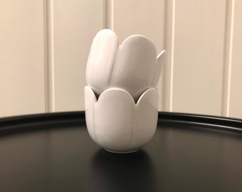 2 HÖGANÄS/HOGANAS Sweden Set White Tulip Candle Holders Ceramics
