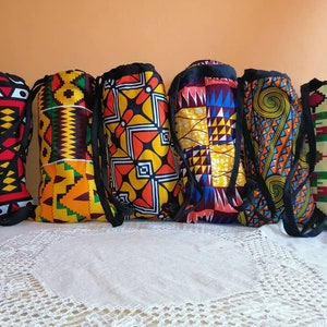Portabebés con estampado africano hecho a mano