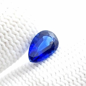 Natural Kyanite gemstone Cut,Pear Shape Kyanite Stone faceted Cut ,Kyanite loose stone For jewelry- Size - 9 x 6 MM -  Weight - 1.90 Carats