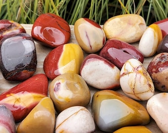 Mookaite Jasper Tumbled Stone, Natural Polished Crystal for Crafting, Jewellery Making & Collecting