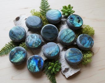 Labradorite Dragon Egg 40mm, Madagascar Ema Scrying Stone, Flashy Crystal, Mystic Crystal Decor