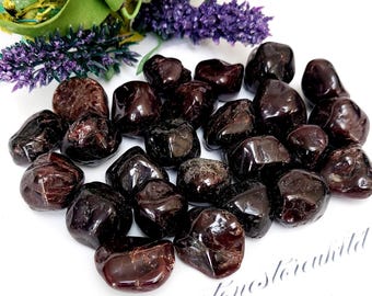 Garnet Tumbled Stone, Premium A Grade Crystal (20-25mm)