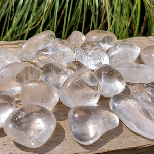 Clear Quartz Tumbled Stone, You choose the size you would like !! UK Seller.