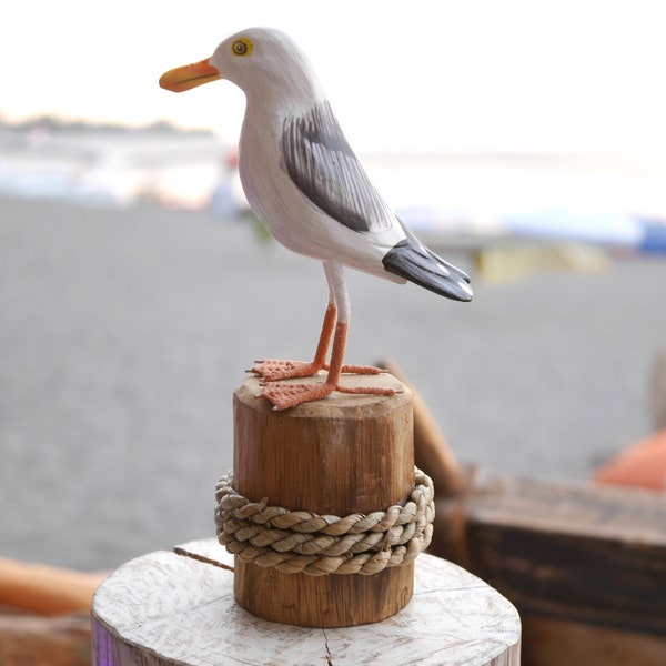 Maritime Deko-Möwe aus Holz - Handgefertigte Vintage-Skulptur im 25cm hoch