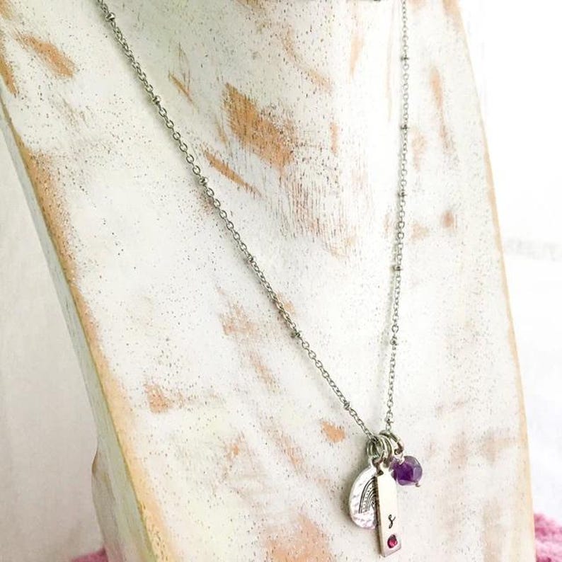 Elegante busto para joyas - soporte para joyas - soporte para collares - expositor de joyas hecho de madera blanca envejecida en tres tamaños. imagen 6