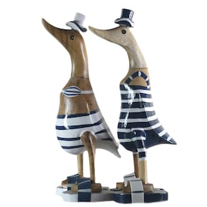 2x Holz Ente mit Hut und Flip-Flops Garten Deco Figur aus Bambus Wurzel und Teak Holz Bikini PAAR handbemalt 27 cm hoch Bild 3
