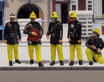 Unpainted Firemen Model Railway Figure - N/TT/OO/O Scale