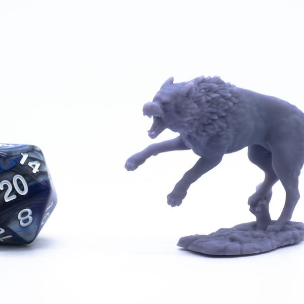 Pouncing Wolf - Miniature - DND - Tabletop