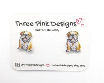 Orecchini graziosi a forma di piccolo bulldog inglese, orecchini per animali domestici, orecchini per cani, orecchini per amanti dei cani, orecchini per mamme di cani, orecchini a bottone fatti a mano