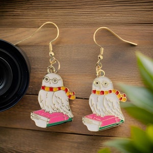 Wizard Owl Alloy Charm Dangle Earrings, Owl gift, White Owl earrings, Bird earrings, Owl lover earrings, Potter earrings, cute earrings