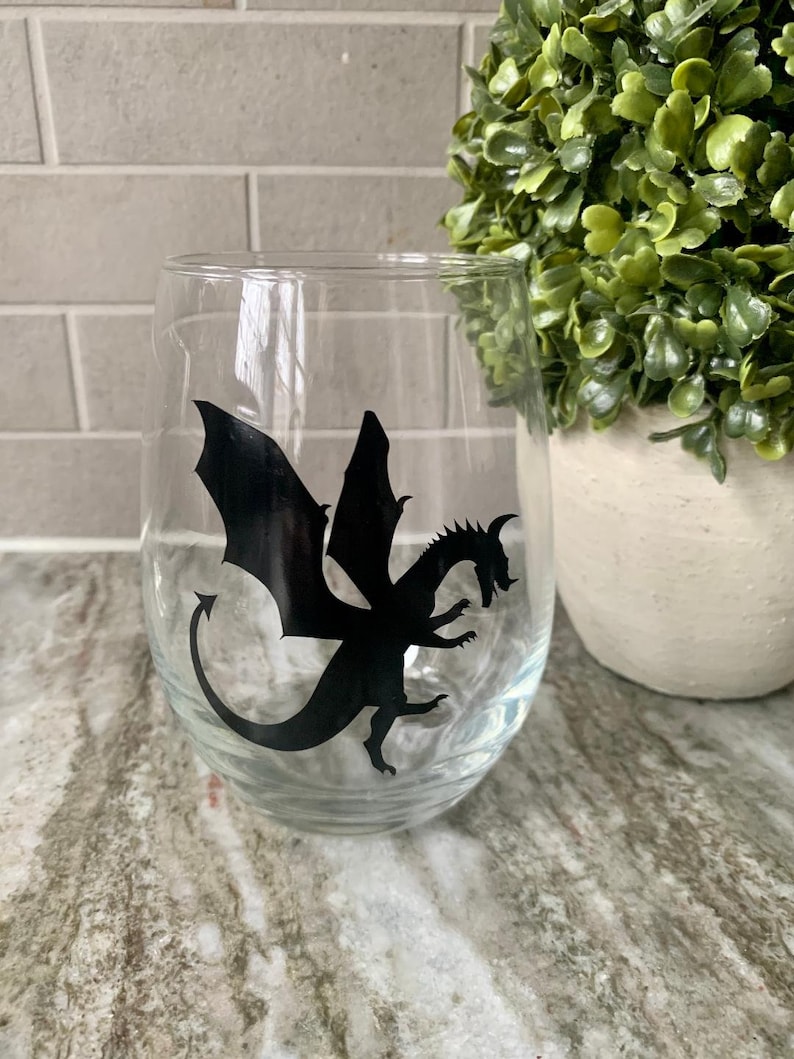 Dragon Wine Glasses, Personalized Dragon Cup, Dungeons and Dragons Cup, Fourth Wing Cup, Game of