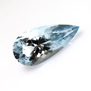 Natural Aquamarine Pear Cut Gemstone|5.62C Blue March Birthstone | Faceted Loose Aquamarine for Jewelry | Ring & Pendant Making Stone 9x18mm