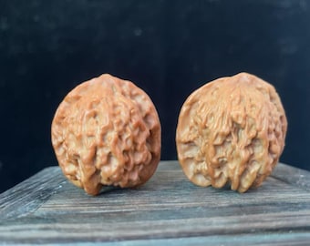 Paire de boules anti-stress chinoises en noyer, exercice de santé, mains, paume en arrière, pied, artefact portable antique en noyer naturel soulageant le stress